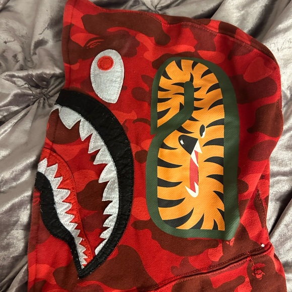 Unisex Rare color way Babe Hoodie - Picture 2 of 7